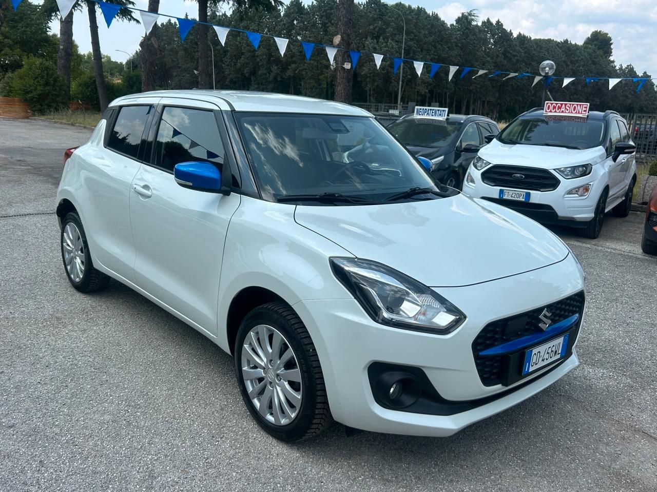 " UNA CHICCA " Suzuki Swift 1.2 Hybrid 4x4 AllGrip Top