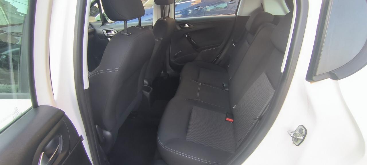 Peugeot 208 BlueHDi 100 S&S 5 porte Allure
