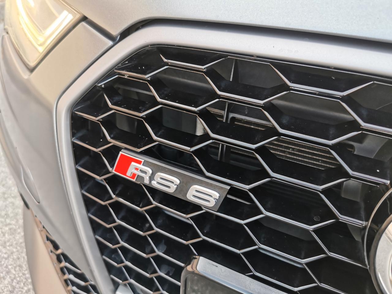 AUDI RS6 PERFORMANCE AKRAPOVIC CARBO UNIPROPRIETARIO GARANZIA