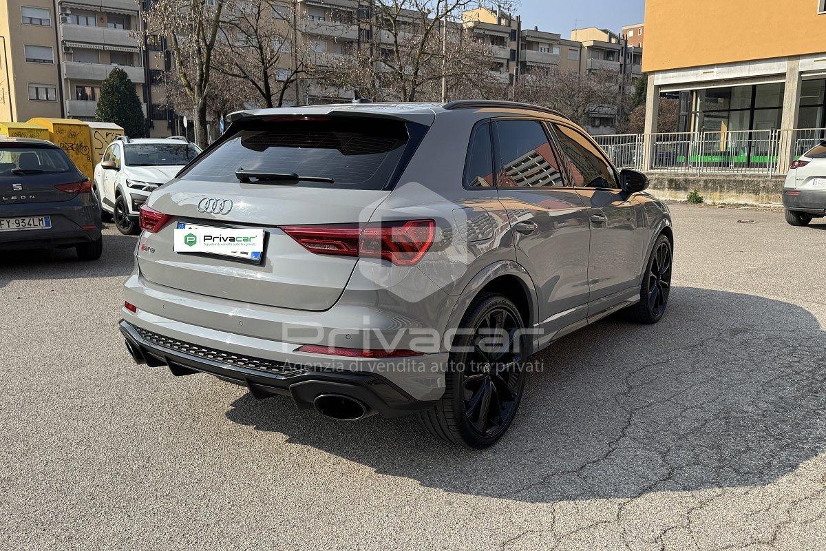 AUDI RS Q3 quattro S tronic