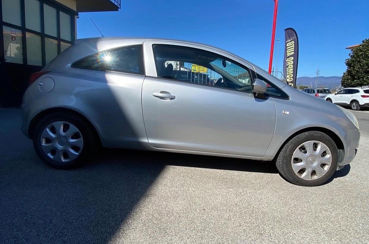 Opel Corsa 1.0 12V 3 porte Enjoy