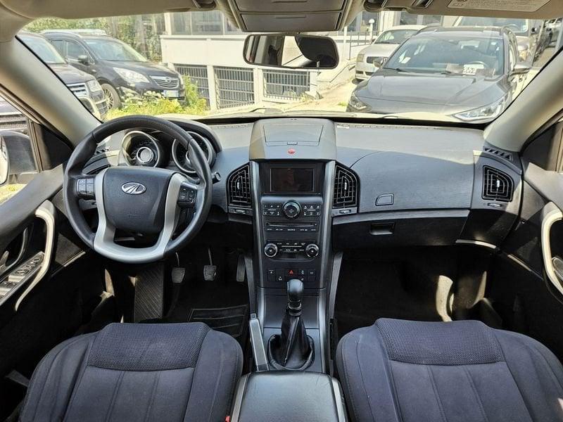 Mahindra XUV500 W6 FWD (4x2) 7POSTI