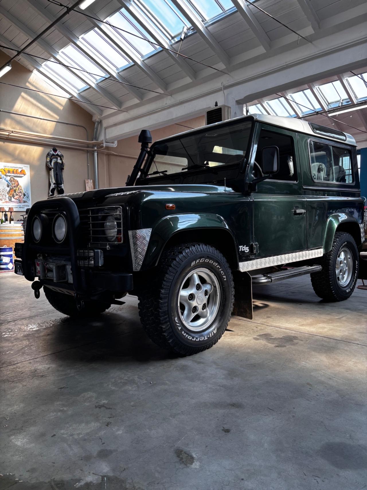 Land Rover Defender 90 2.5 Td5