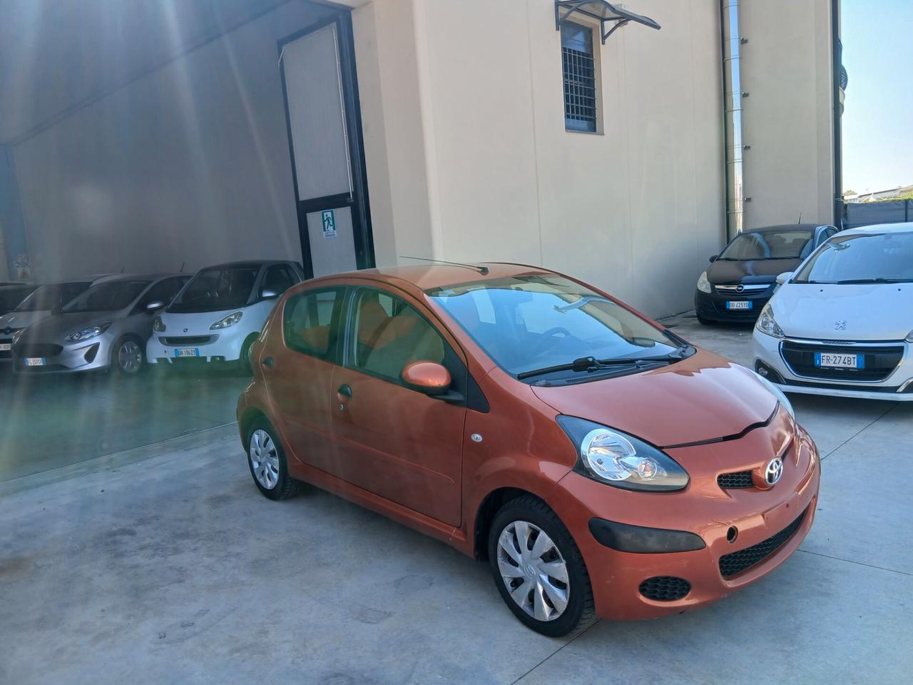 Toyota Aygo 1.0 12V VVT-i 5 porte Orange Connect