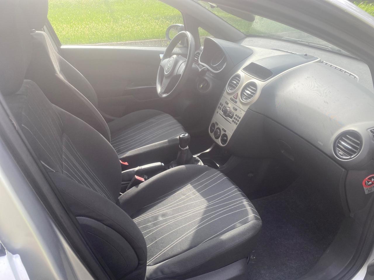 Opel Corsa 1.0 12V 5 porte Club