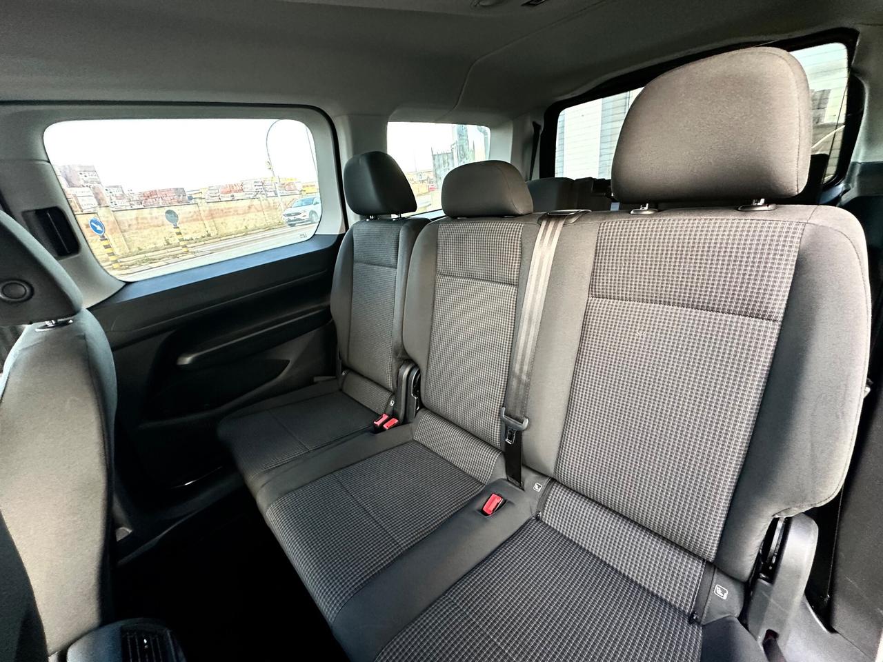 Volkswagen Caddy 2.0 TDI 122 CV DSG Space Maxi