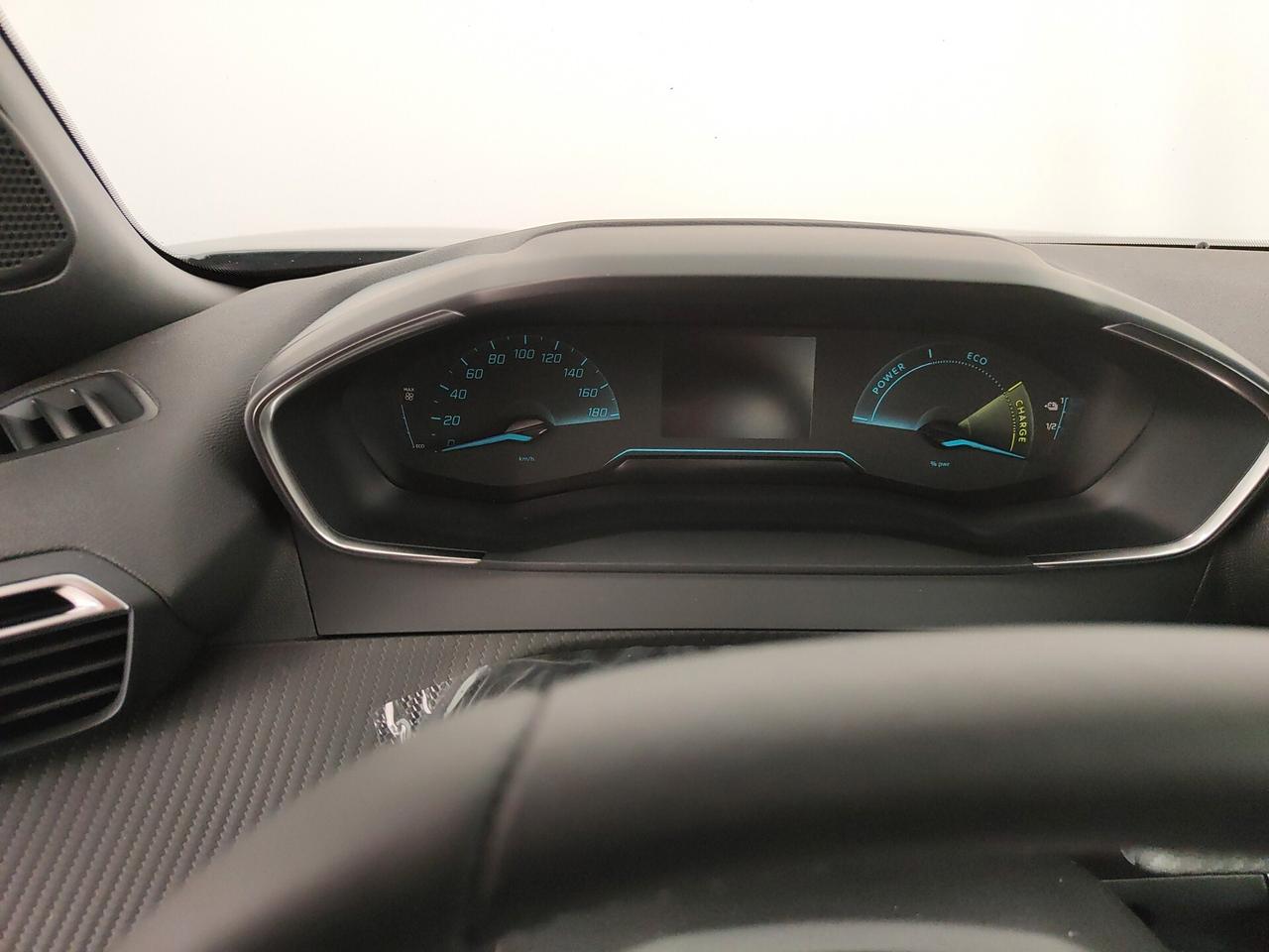 Peugeot 2008 motore elettrico 136 CV Active