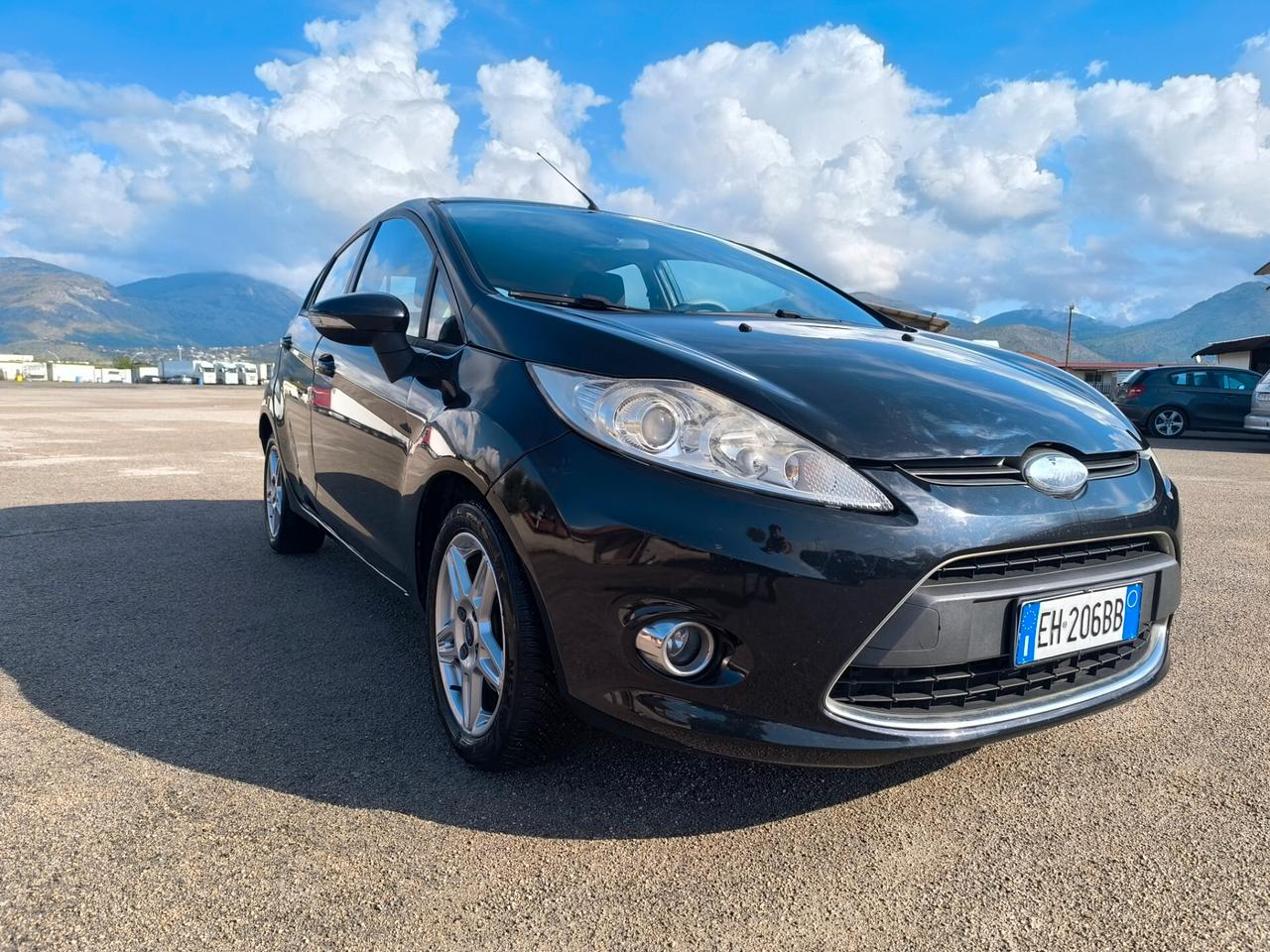Ford Fiesta 1.4 TDCi 70CV 5 porte Titanium