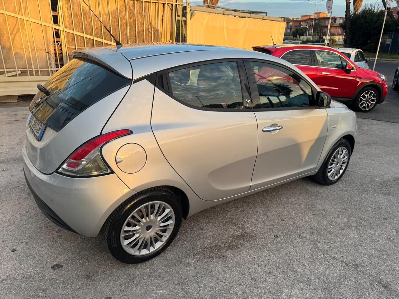 Lancia Ypsilon 1.2 GPL ECOCHIC 2013