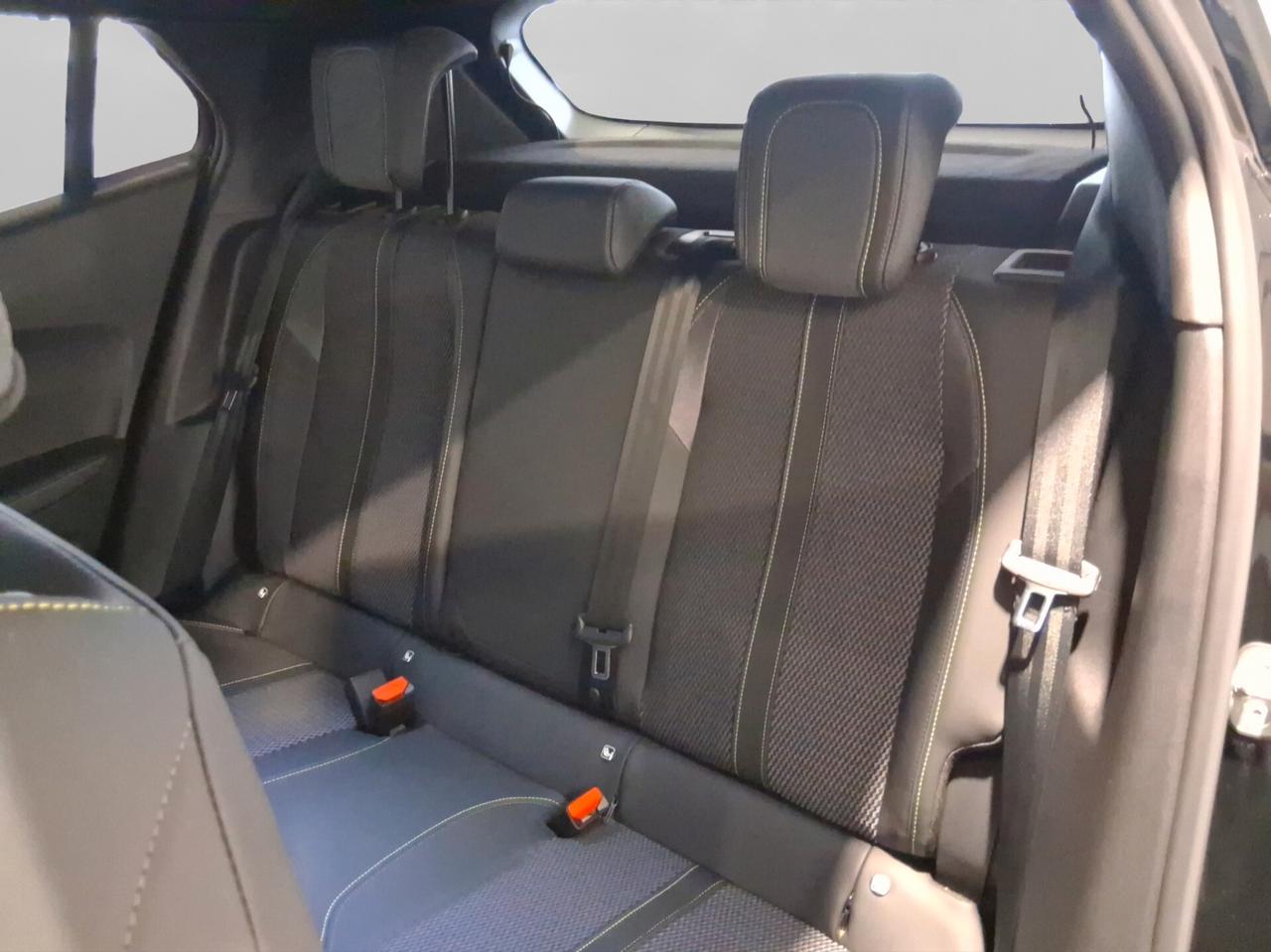 Peugeot 2008 Hybrid 145CV e-DCS6 GT