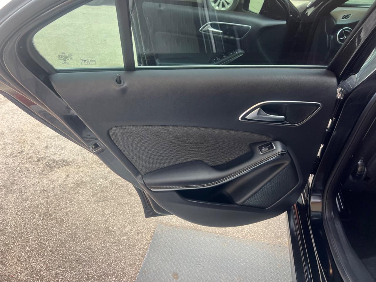 Mercedes-benz A 180 A 180 CDI Automatic Dark Night Edition