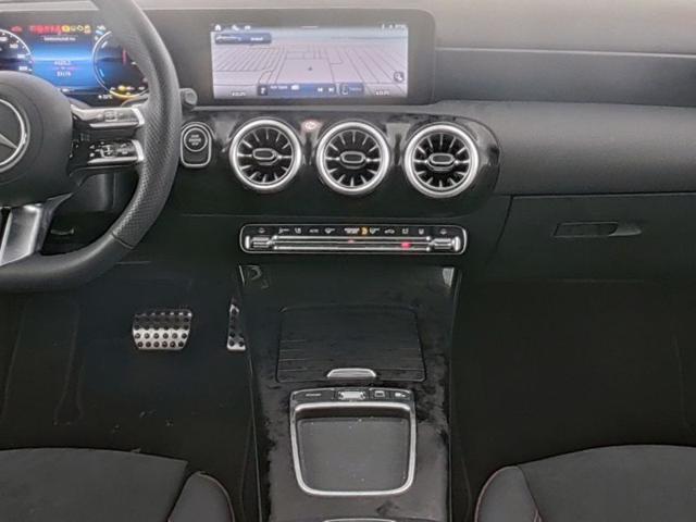 MERCEDES-BENZ A 250 e hybrid EQ AMG Line Advanced Plus