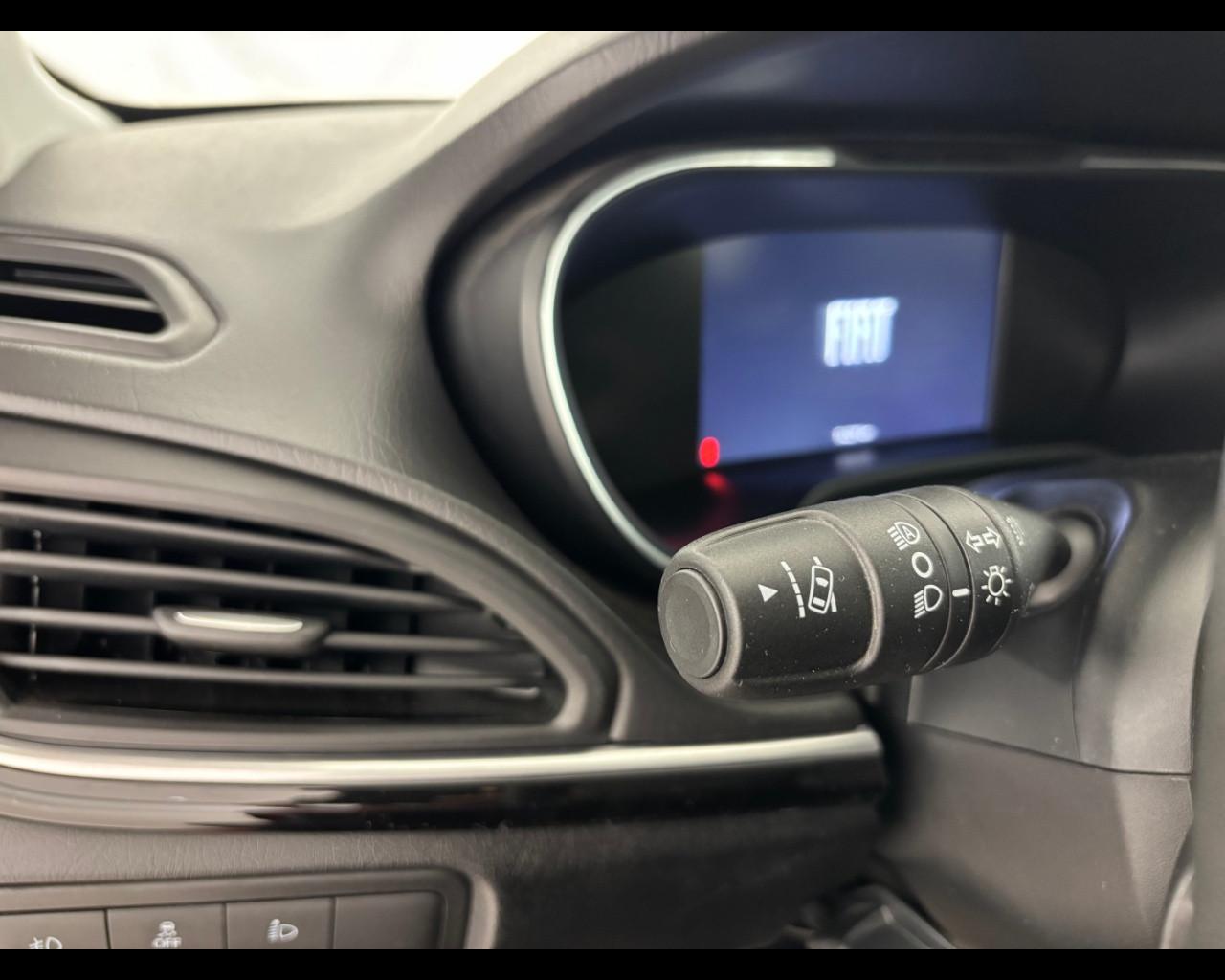 FIAT Tipo 5p 1.5 t4 hybrid Cross 130cv dct