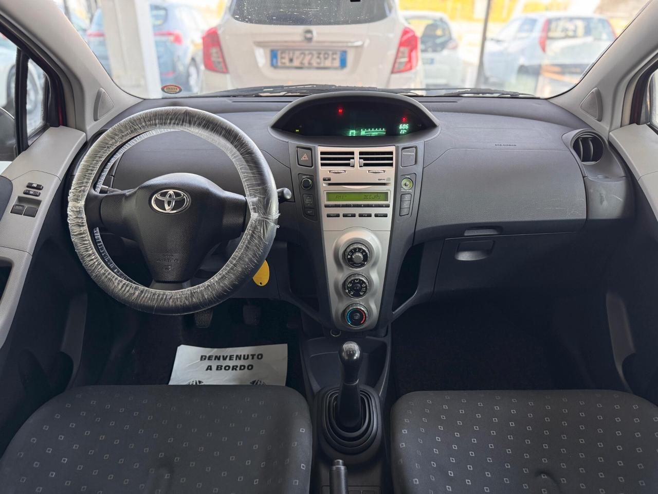 Toyota Yaris 1.0 5 porte