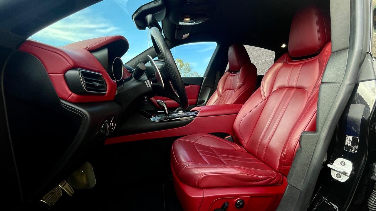 MASERATI LEVANTE 3.0 GRANSPORT Q4 V6 275CV - FULL LED, PELLE, SOSPENSIONI REGOLABILI, SEDILI ELETTRICI