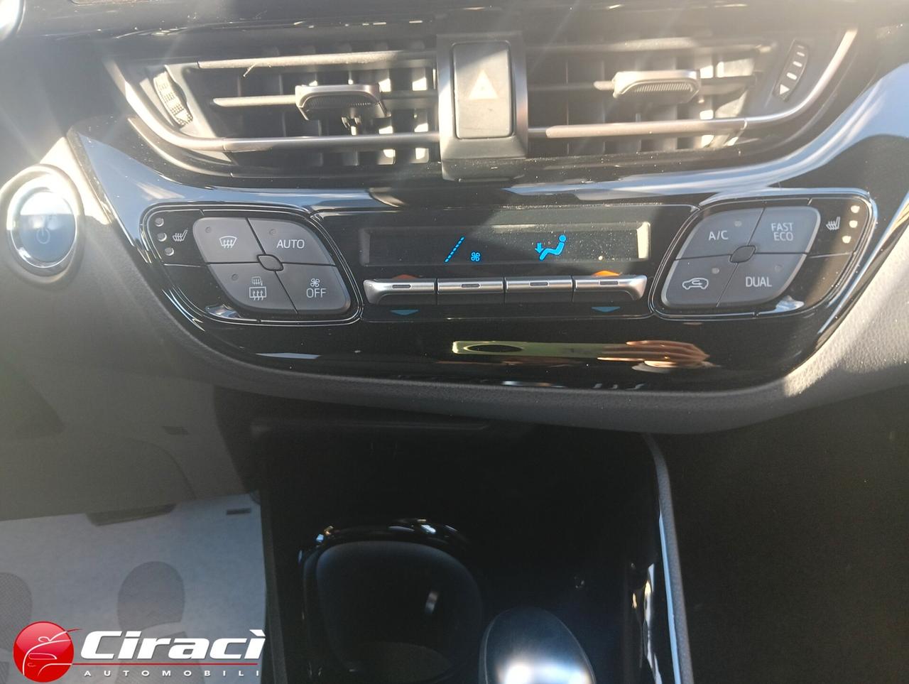 Toyota C-HR 1.8 Hybrid E-CVT Trend