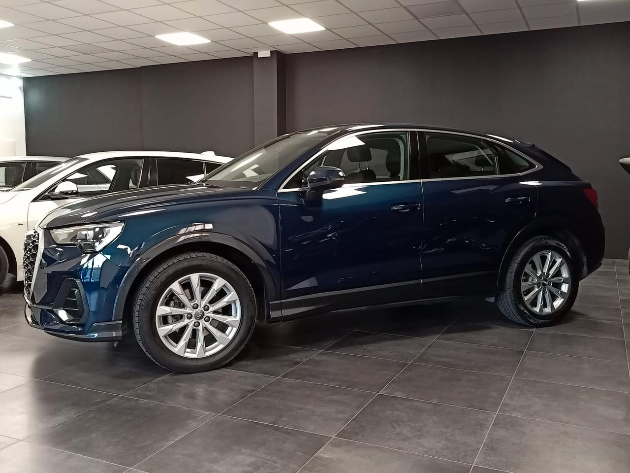 Audi Q3 35 TDI S tronic Business Advanced