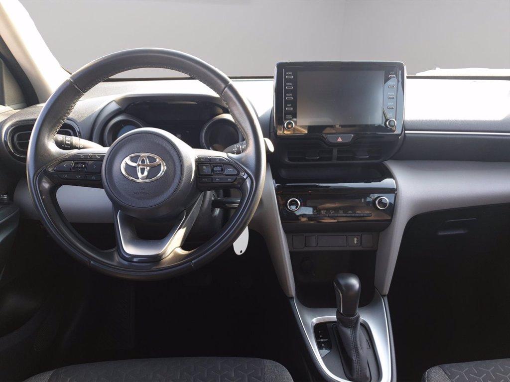 TOYOTA Yaris cross 1.5h active fwd 116cv e-cvt del 2022