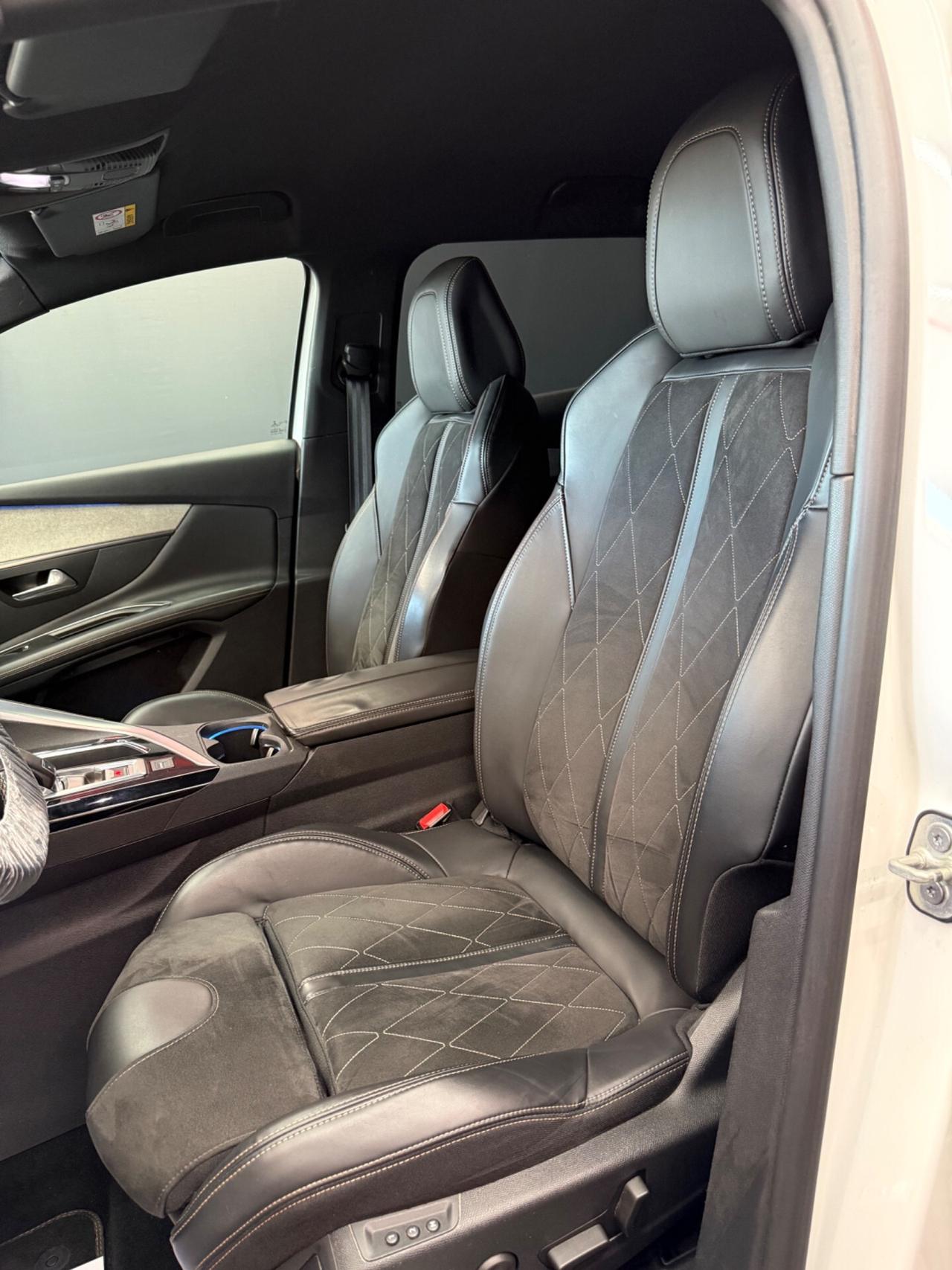 Peugeot 3008 BlueHDi 180 CV EAT8 GT 2018