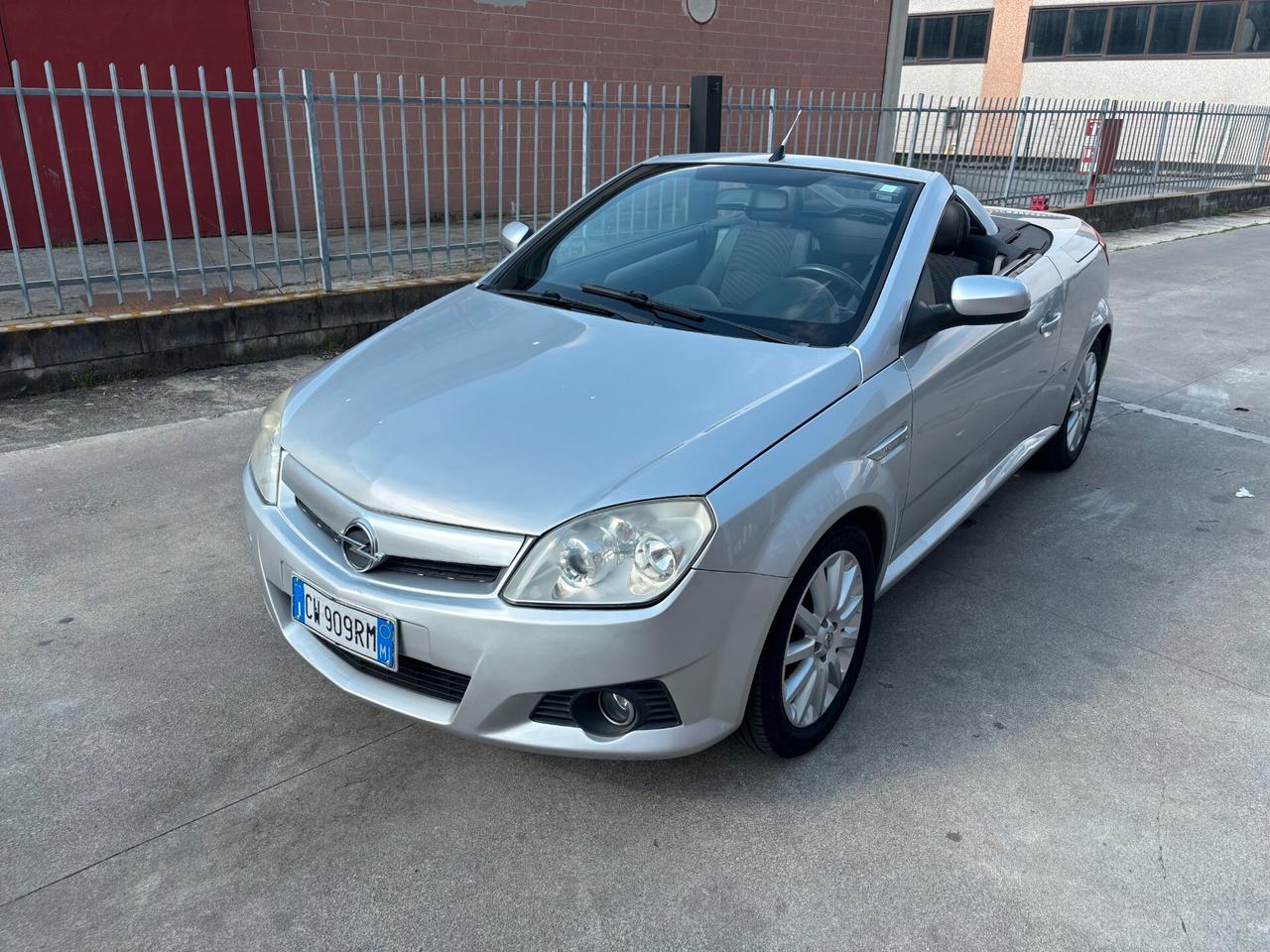 Opel Tigra TwinTop 1.4 16V Sport