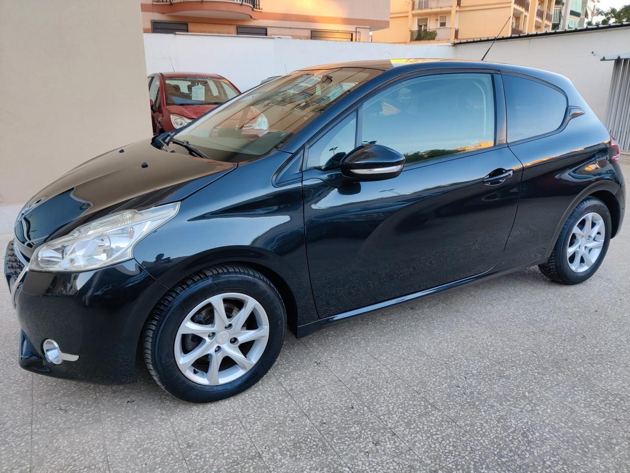 Peugeot 208 1.4 HDi