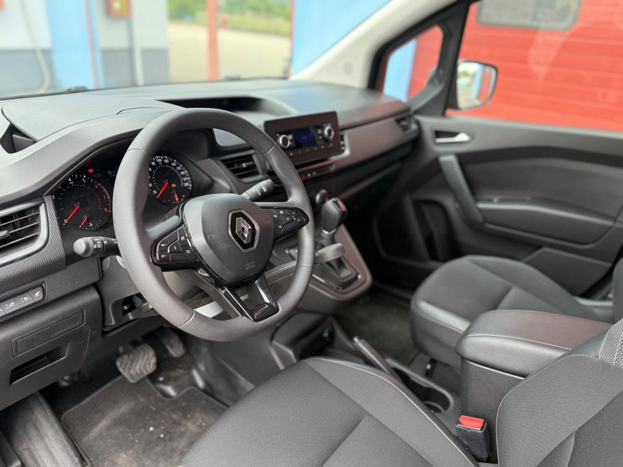 Renault Kangoo automatico per disabili con pianale ribassato