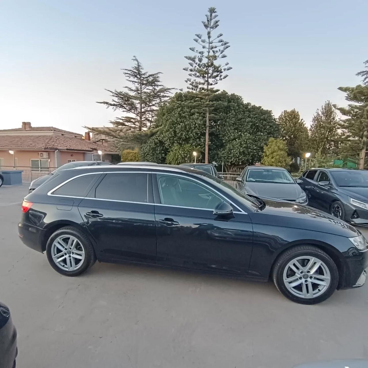 Audi A4 2.0 TDI 150 CV ultra S tronic KM CERTIFICATI