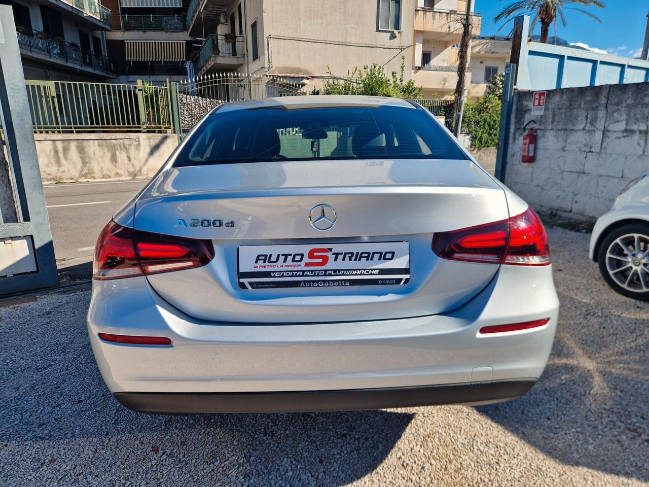 Mercedes-benz A 200 d Automatic Premium Sedan