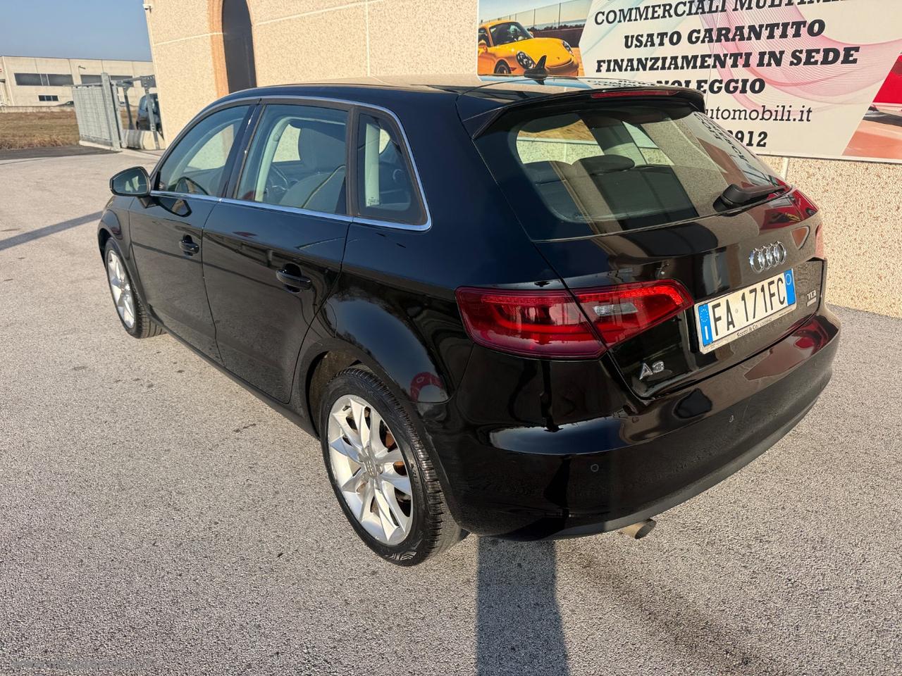 AUDI A3 SPB 1.6 TDI ultra Attraction EURO6 FARI LED NAVIGATORE