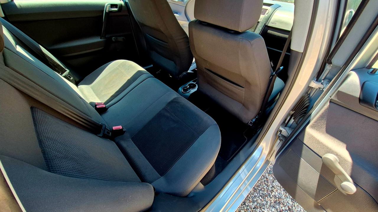 Volkswagen Polo 1.4 NEOPATENTATI