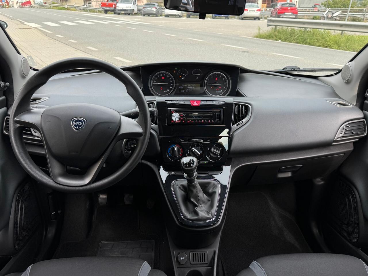 LANCIA YPSILON 1.2cc 69 CV 5 porte BENZINA