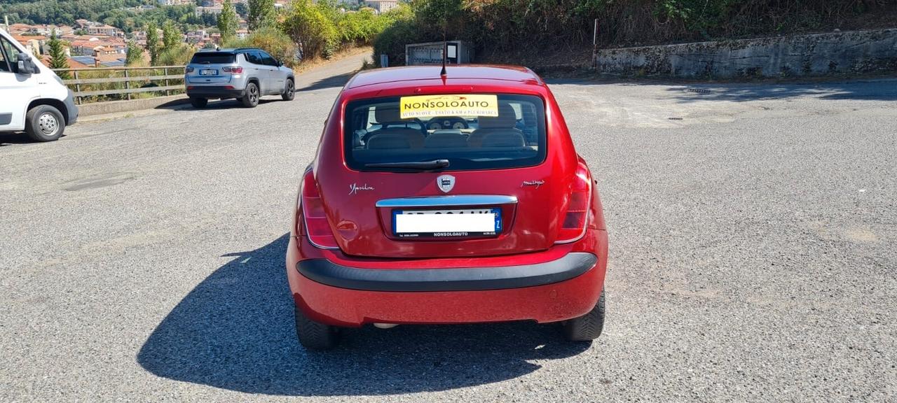 Lancia Ypsilon 1.3 Mjt 16V Argento-Ok Neopatentati