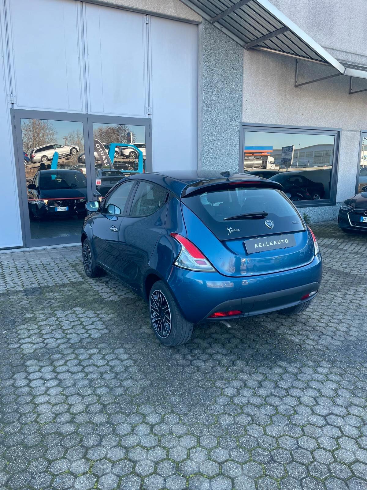 Lancia Ypsilon 1.0 FireFly 5 porte S&S Hybrid Silver Plus
