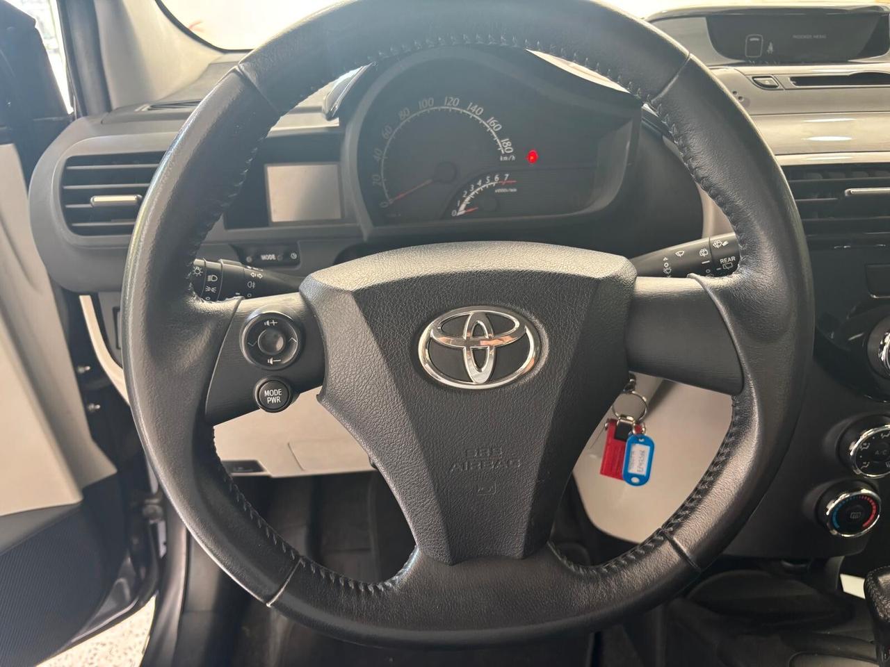 Toyota iQ 1.0 CVT Lounge