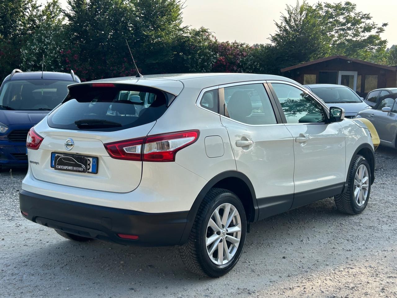 Nissan Qashqai 1.5 dCi N-Vision neopatentati permute