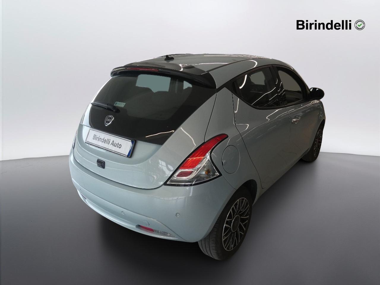 LANCIA Ypsilon 3ª serie - Ypsilon 1.0 FireFly 5 porte S&S Hybrid Platino