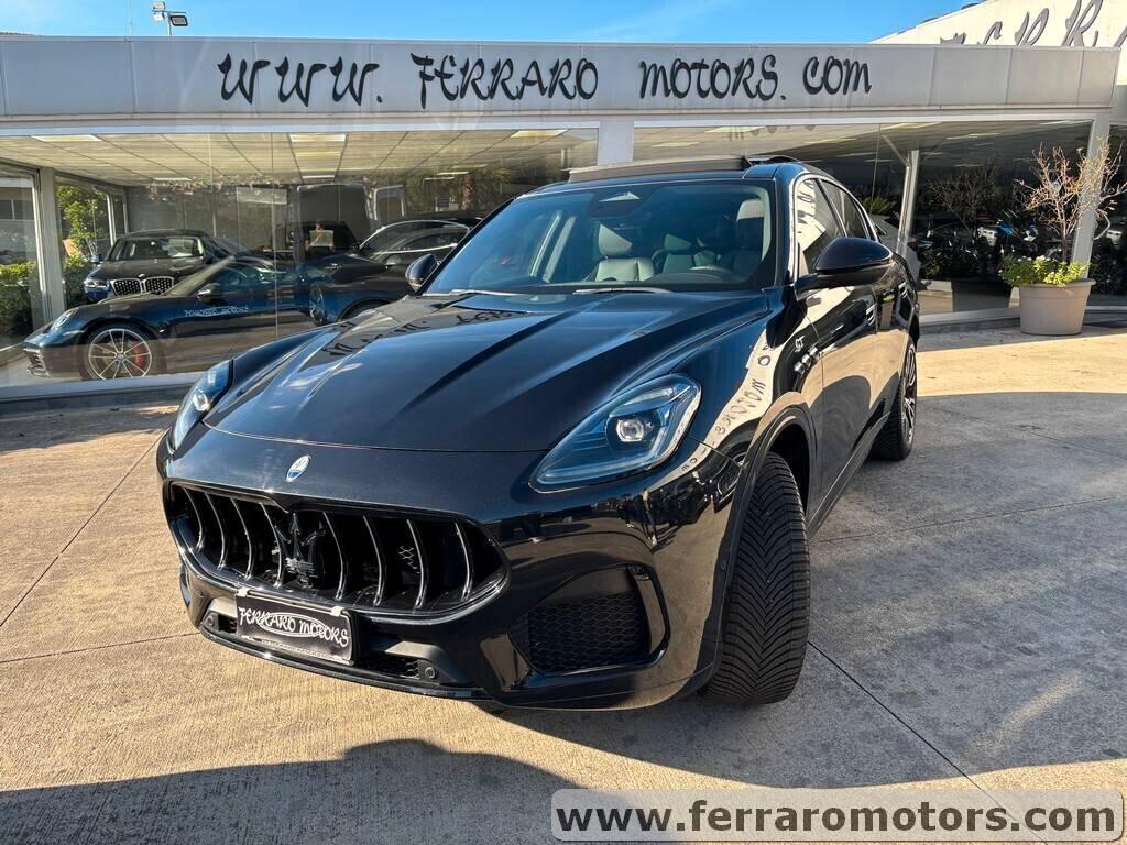 Maserati Grecale MHEV 300 CV solo 10.000 KM IVA ESPOSTA Tua a soli 579 Euro al mese