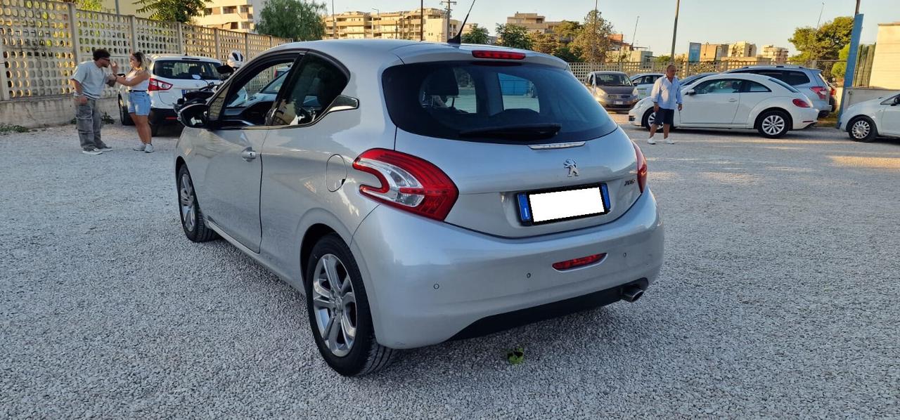 Peugeot 208 1.2 Benzina 3 porte Allure 2014