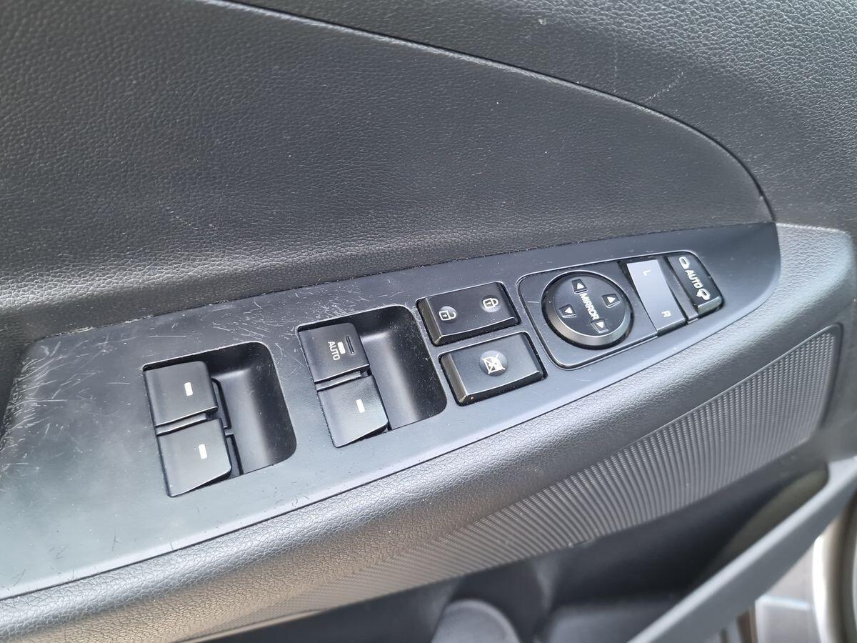 HYUNDAI TUCSON 1.7 CRDI 115 CV XPOSSBILE