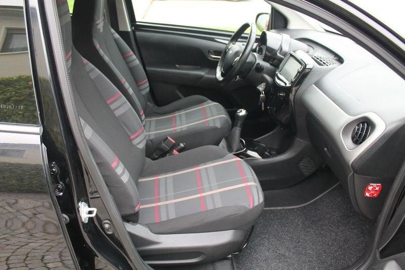 Peugeot 108 PureTech 82 5 porte Allure