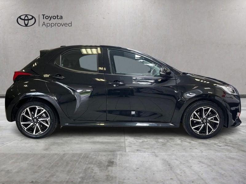 Toyota Yaris Hybrid Trend MY22