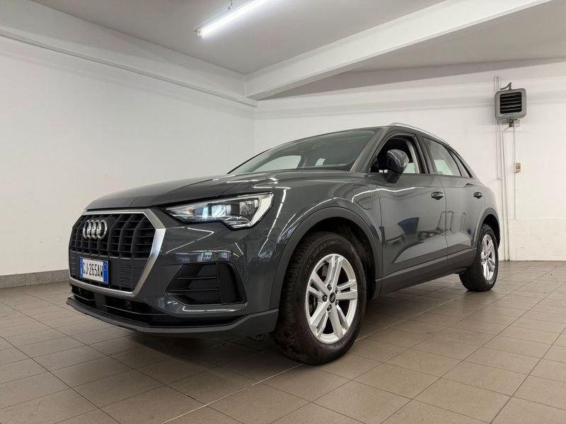Audi Q3 45TFSI e S-tronic Business anche a314€