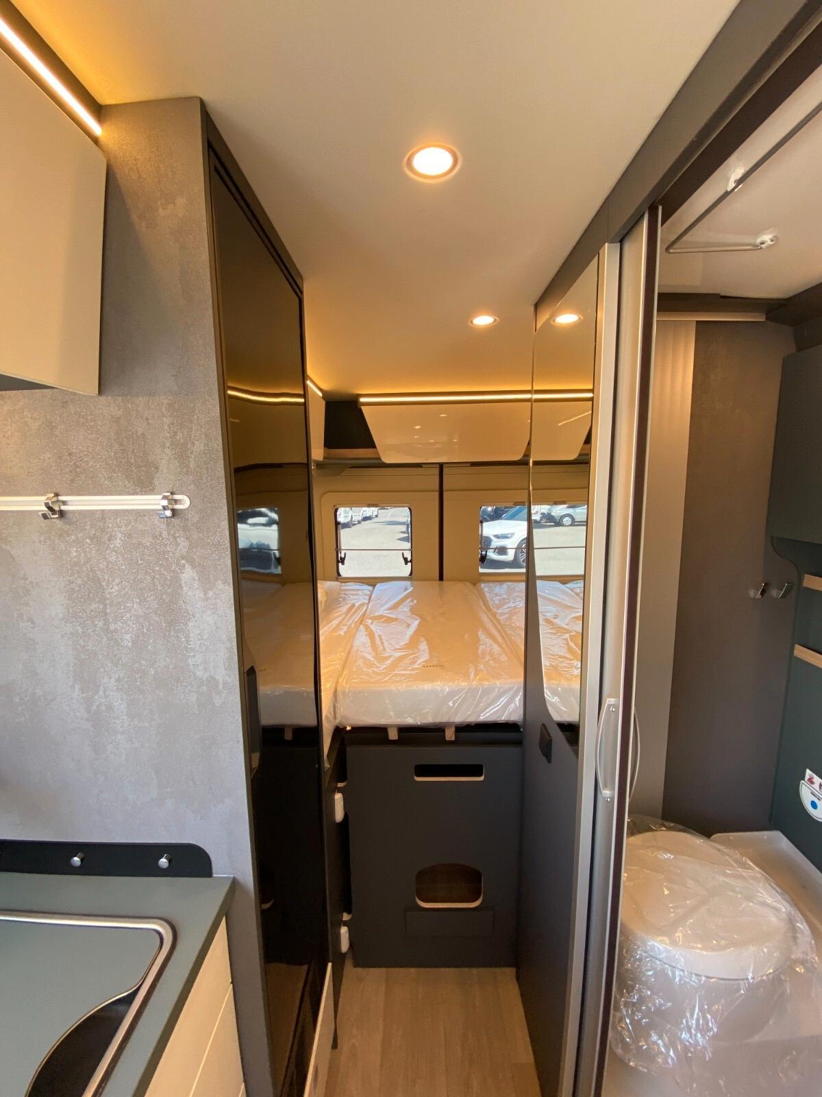 Laika Kosmo Supremo Arancio Sicilia tetto sollevabile