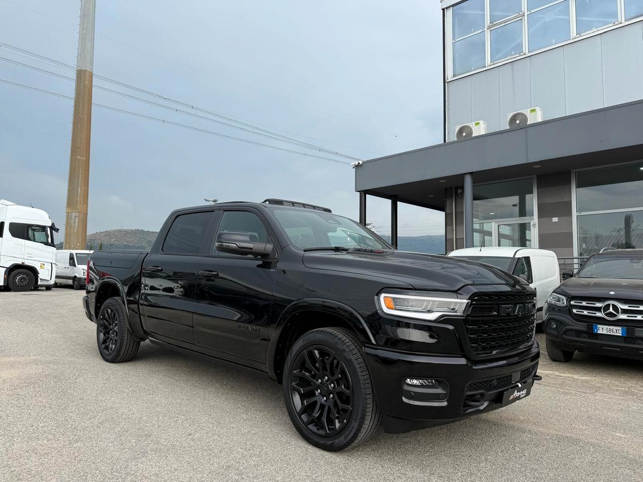 Dodge RAM 1500 LIMITED NIGHT EDITION (prezzo escluso d'iva)