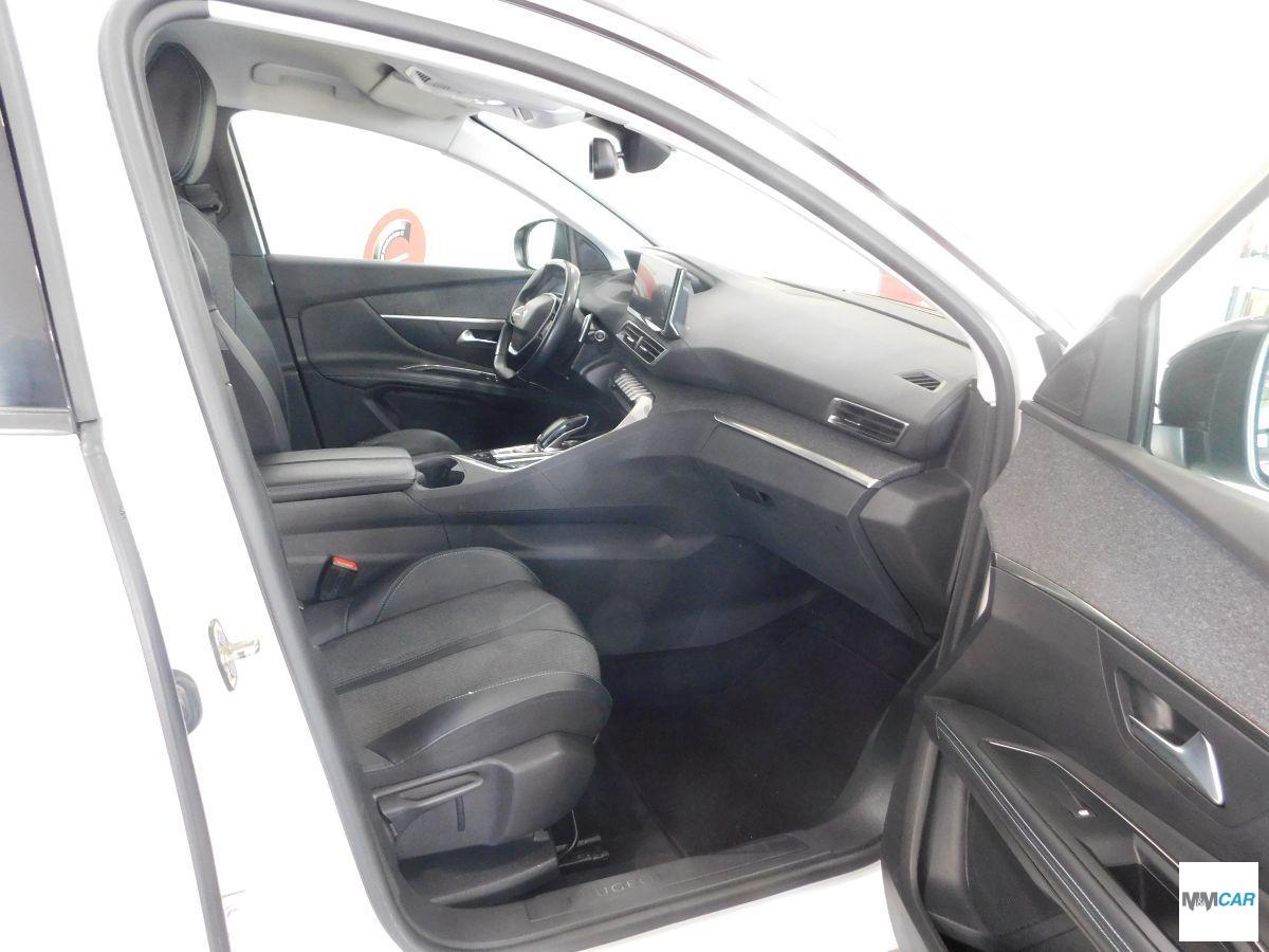 PEUGEOT - 3008 - BlueHDi 130 EAT8 S&S Allure