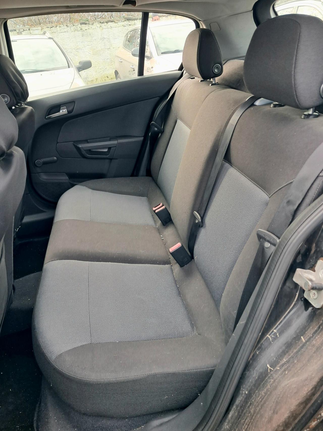 Opel Astra 1.7 CDTI 101CV