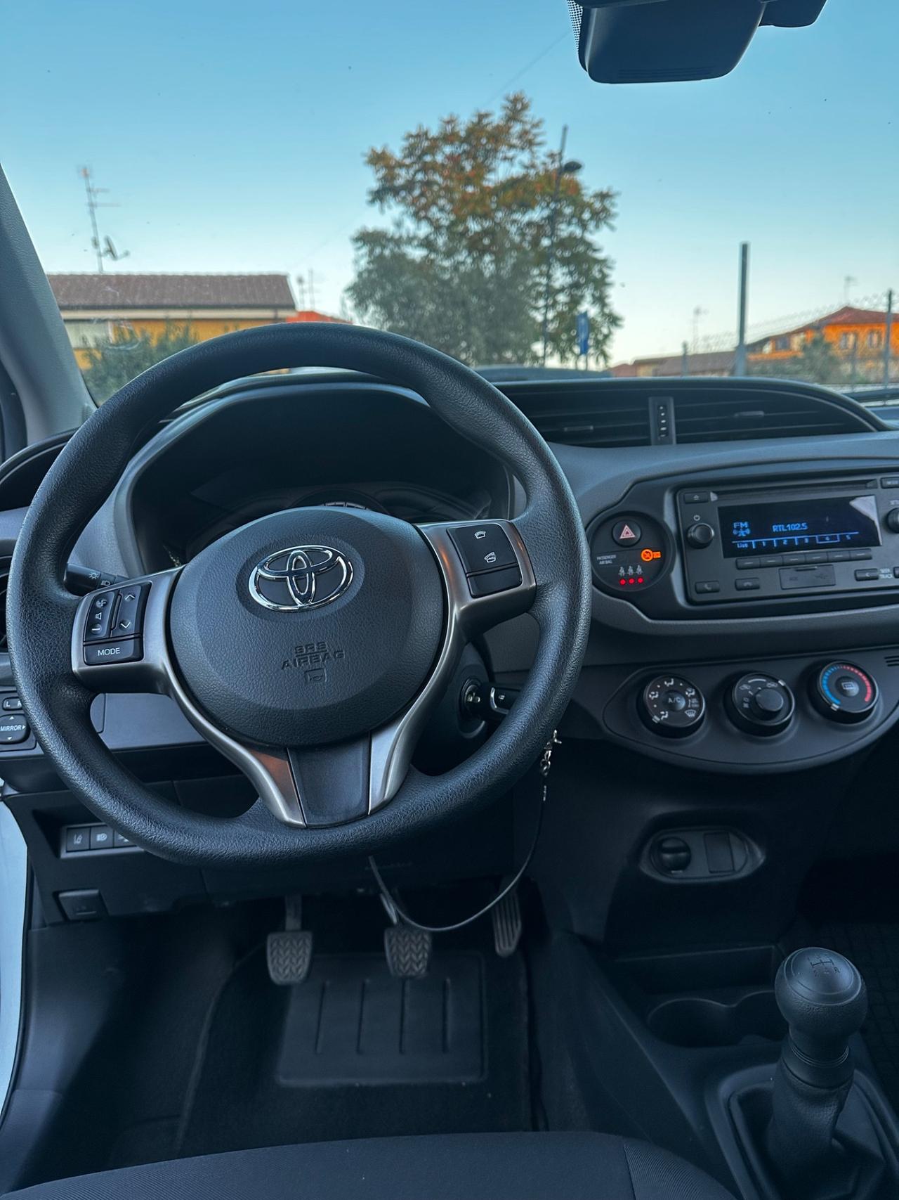 Toyota Yaris 1.0 72 CV 5 porte Cool