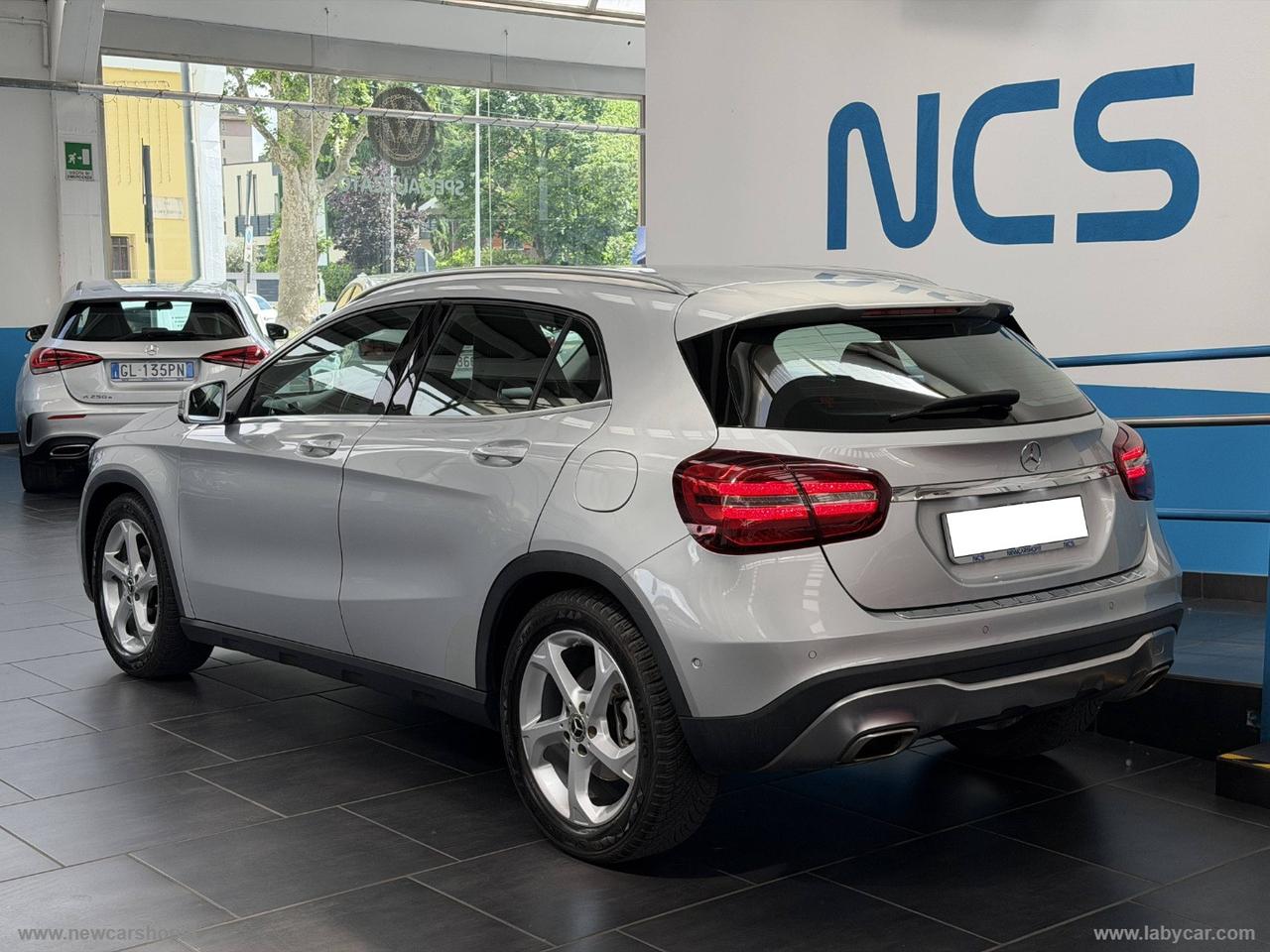 MERCEDES-BENZ GLA 180 Business