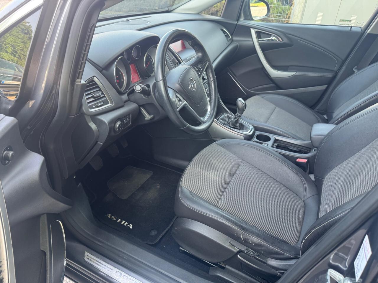 Opel Astra 1.7 CDTI 110CV Sports Tourer Cosmo