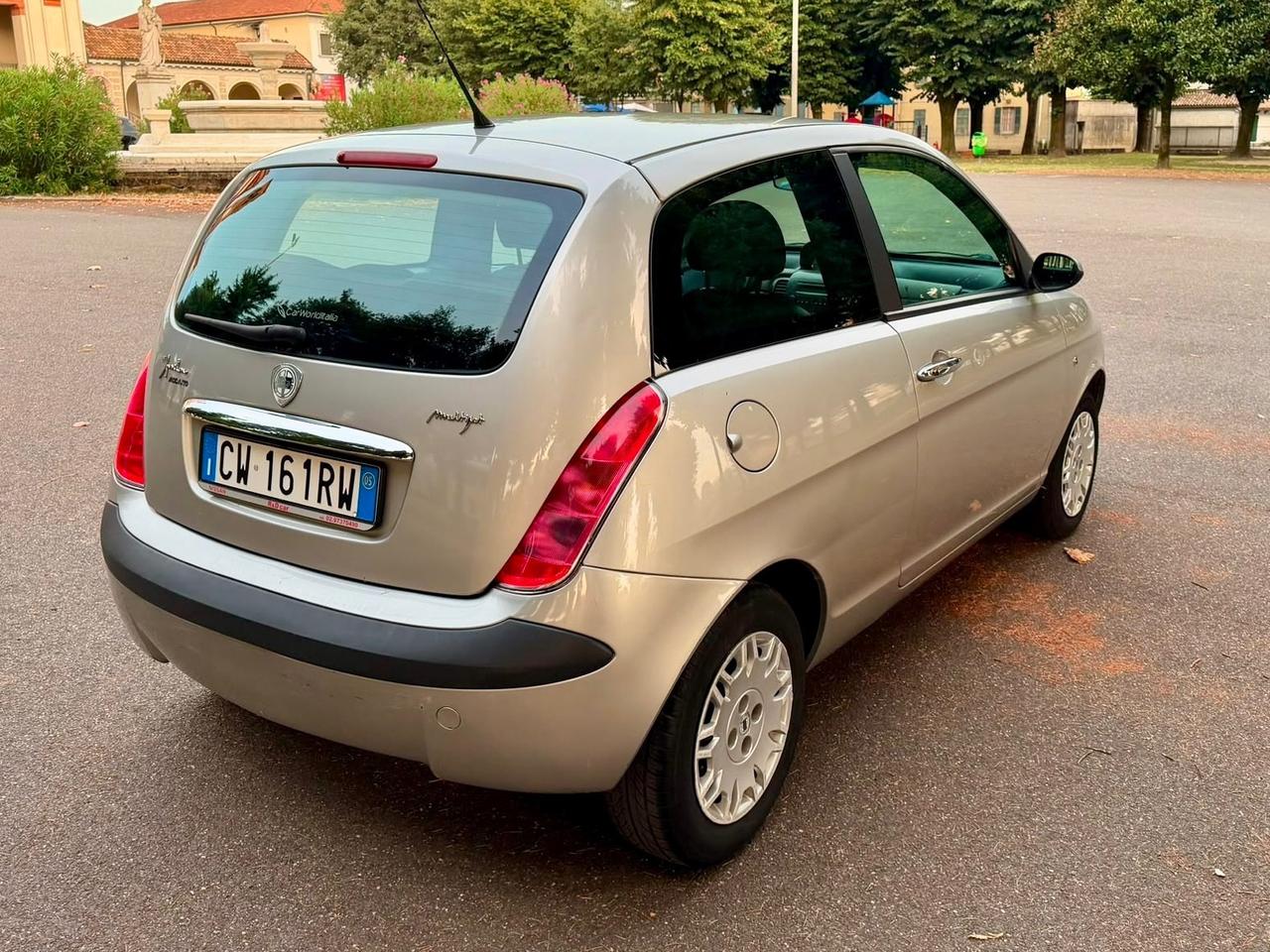 Lancia Ypsilon 1.3 Multijet 72.000km semiautomatica